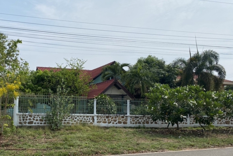 บ้านพักอาศัยชั้นเดียว 1 หลัง